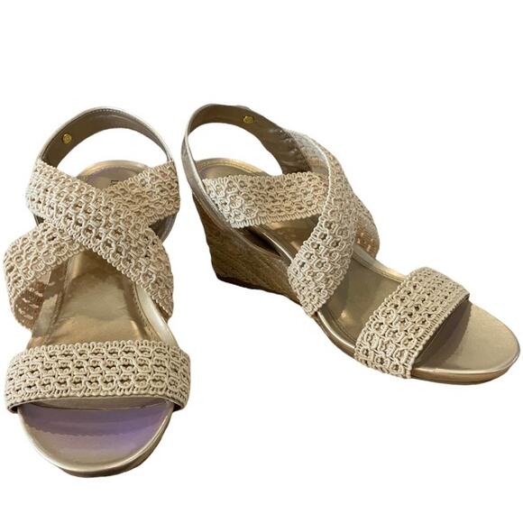 London Fog espadrilles shoes lacy fabric upper. Faux patent upper size 8 M - Picture 2 of 11